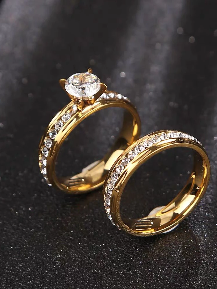 Par de Alianças de casamento de ouro